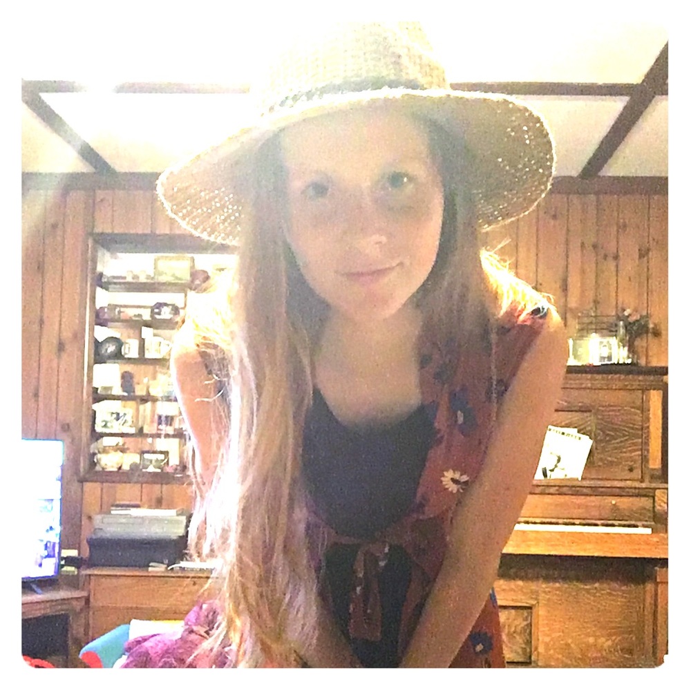Meet your Posher, Rebecca